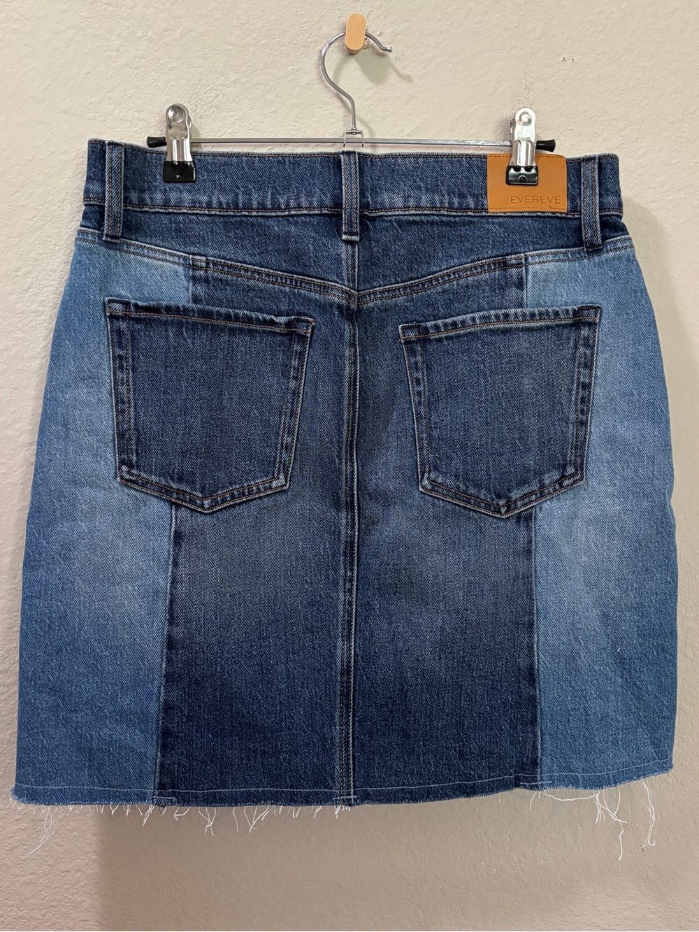 Evereve Two Tone Raw Hem Reworked Denim Skirt Size 29 NWT - Picture 4 of 9